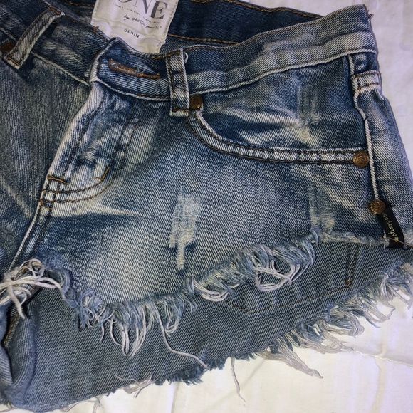 One Teaspoon Shorts - Picture 2 of 4